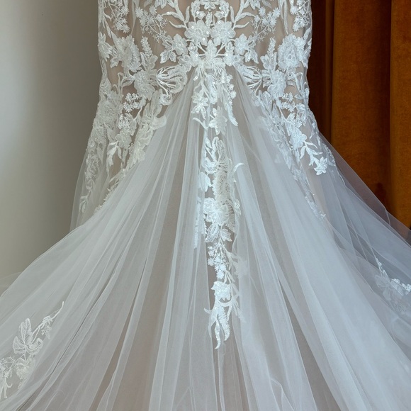 NWT Monica Loretti Luminosa 8232 Fit & Flare Cutout Back Wedding Dress Size 14 - Picture 12 of 12